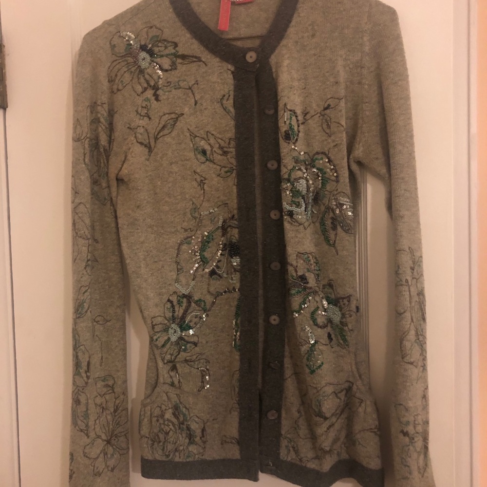 Grey cardigan with beaded embroidery